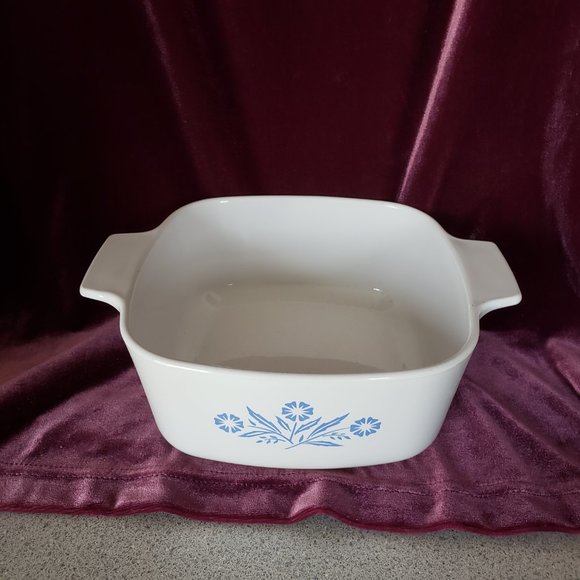 CORNING WARE Other - VTG CORNING WARE BLUE CORNFLOWER  SQUARE CASSEROLE DISH